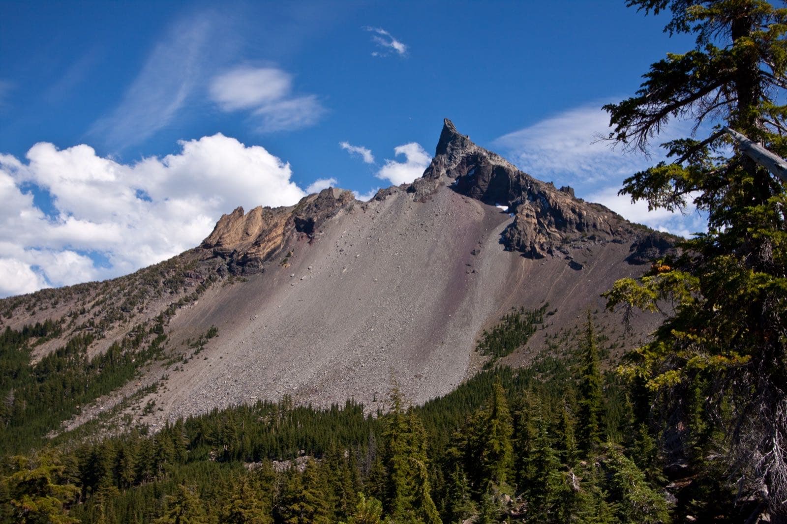 Mount Thielsen seen from the Pacific Crest Trail